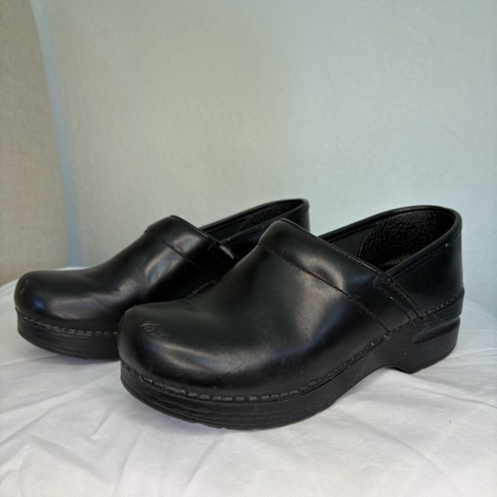 Dansko Professional Women's Black Leather Slip-On Comfort Casual‎ Clogs Size 36